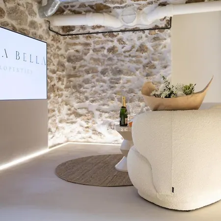 Kaza Bella - Marais Modern Flat With Small Pool Parigi