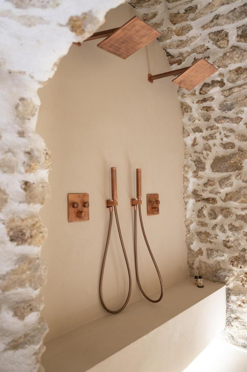 Kaza Bella - Marais Modern Flat With Small Pool Appartamento Parigi